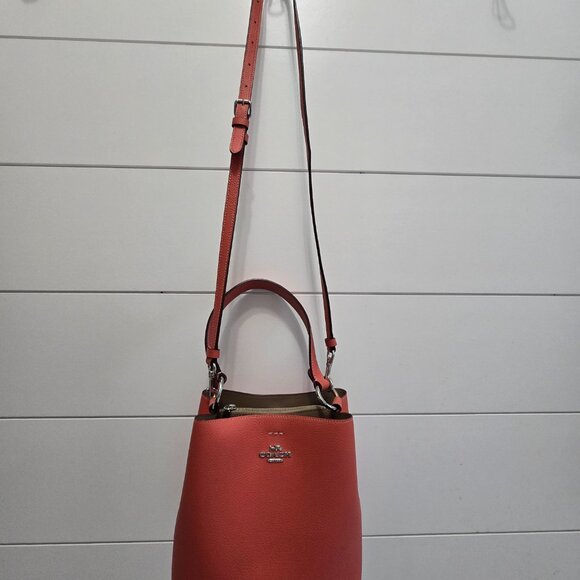 Coach small town bucket bag, coral with silver hardware - Picture 5 of 6